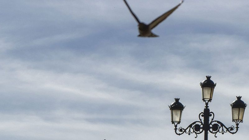 En el nordeste de Cataluña y Baleares intervalos nubosos, sin descartar alguna lluvia débil