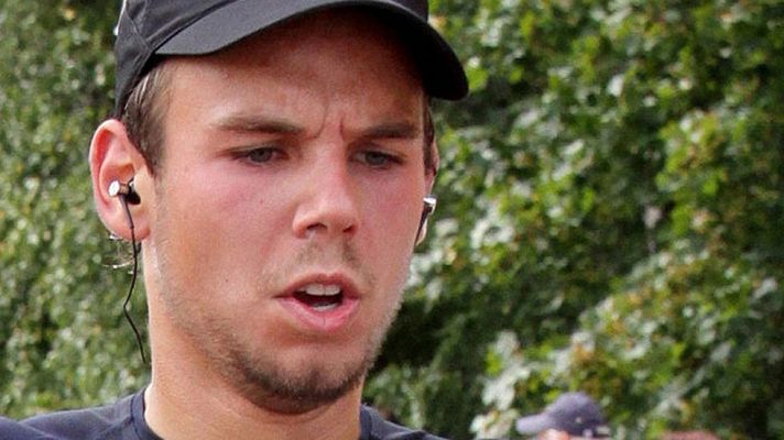 Telediario 1 - El copiloto buscó en internet cómo suicidarse hasta la víspera de la tragedia, según la fiscalía