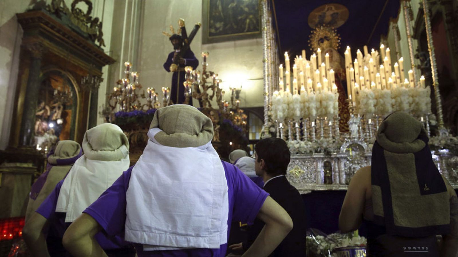 Ser costalero, oficio convertido en devoción