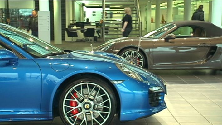 Telediario 1 - A pesar de la crisis, Rusia dispara las ventas de coches