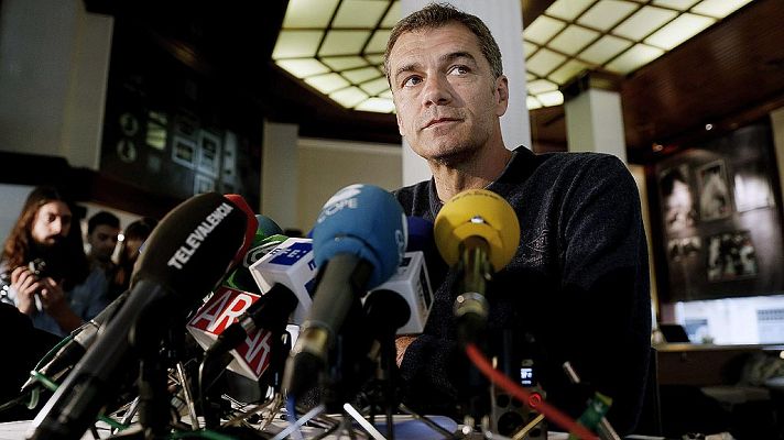 Informativo 24h - Toni Cantó dejará su escaño como diputado de UPyD y no será candidato a la Generalitat valenciana