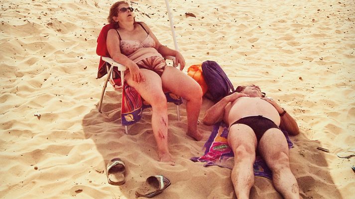 Telediario 1 - Una foto playera gana el premio Sony para móviles