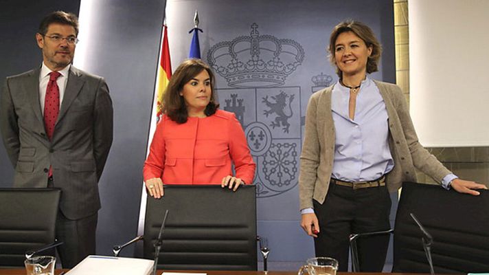 Telediario 1 - El gobierno invierte cinco millones de euros en un plan de apoyo al comercio minorista