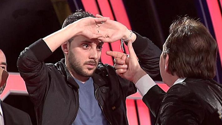 La Alfombra Roja Palace - Giucas Casella nos hipnotiza