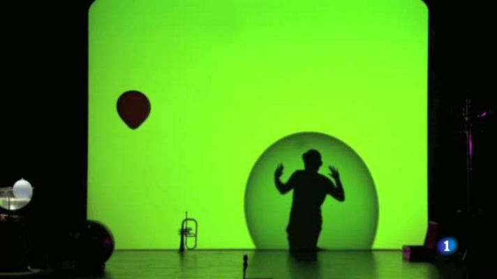 L'Informatiu - Finalitza la temporada de teatre familiar al Poliorama amb l'espectacle "Bombolles de paper"