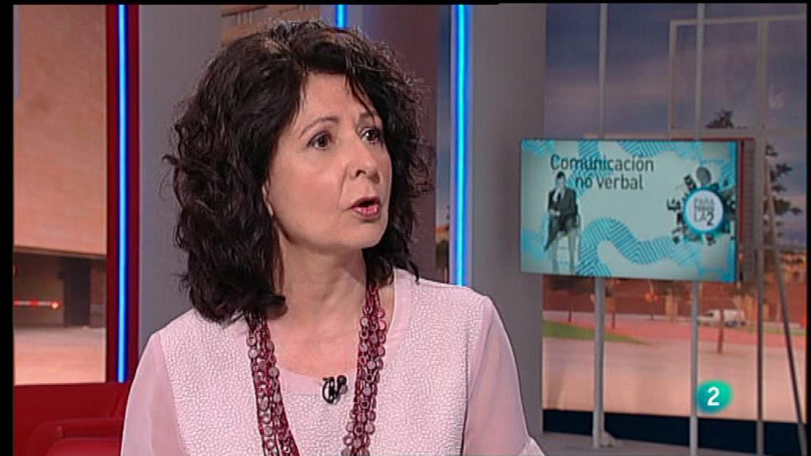 Para Todos La 2 - Comunicación no verbal - Decálogo gestual del amor