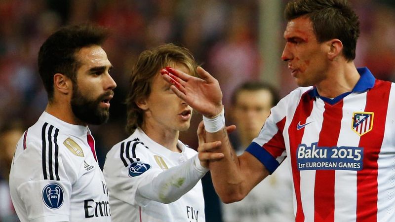 El no mordisco de Carvajal a Mandzukic