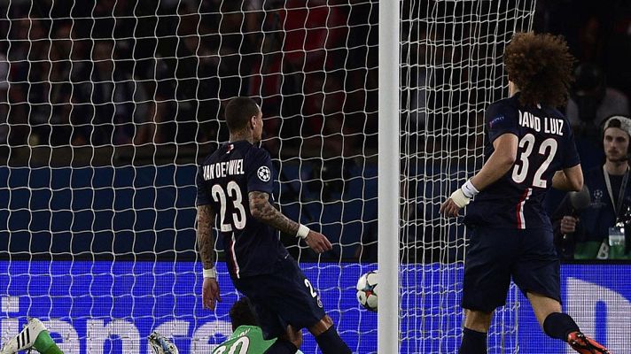 Champions League - Mathieu anota el tanto de la esperanza del PSG en propia meta  (1-3)