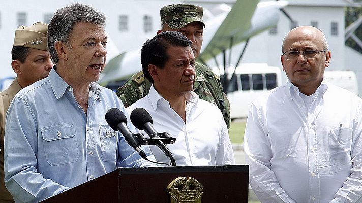 Telediario 1 - El presidente de Colombia levanta la orden de suspender los bombardeos contra las FARC