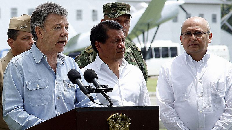 El presidente de Colombia levanta la orden de suspender los bombardeos contra las FARC - Telediario 1 | Ver
