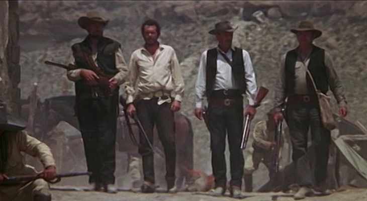 Universo UNED - Desacoplados X. Y al final, saber inmolarse o mutar.