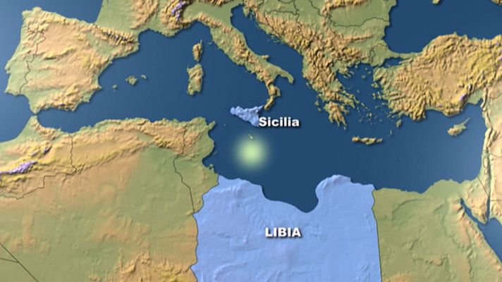 Informativo 24h - Naufraga un pesquero con 700 personas a bordo