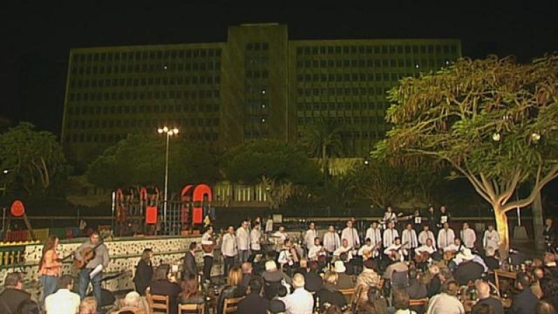 Tenderete - 19/04/15 con la parranda El Chirato y la timplista Laura Martel - Tenderete | Ver