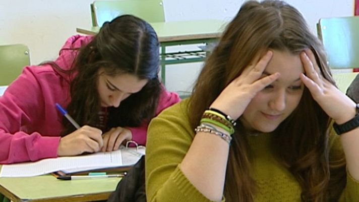 Telediario 1 - 30.000 alumnos de 15 años de toda España se examinan de las pruebas PISA