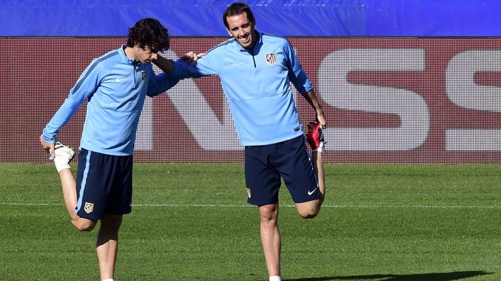 Telediario 1 - Godín avisa: "No bajaremos la guardia por las bajas del Madrid"