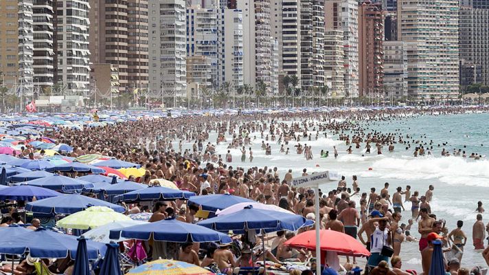 Telediario 1 - Benidorm, ciudad de turismo masivo, quiere ser Patrimonio de la Humanidad