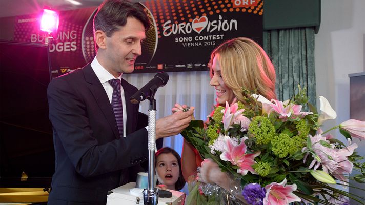 Eurovisión - Edurne en la casa del Embajador de Austria