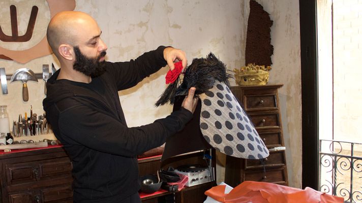 La vida al bies - Assaad Awad plays Balenciaga