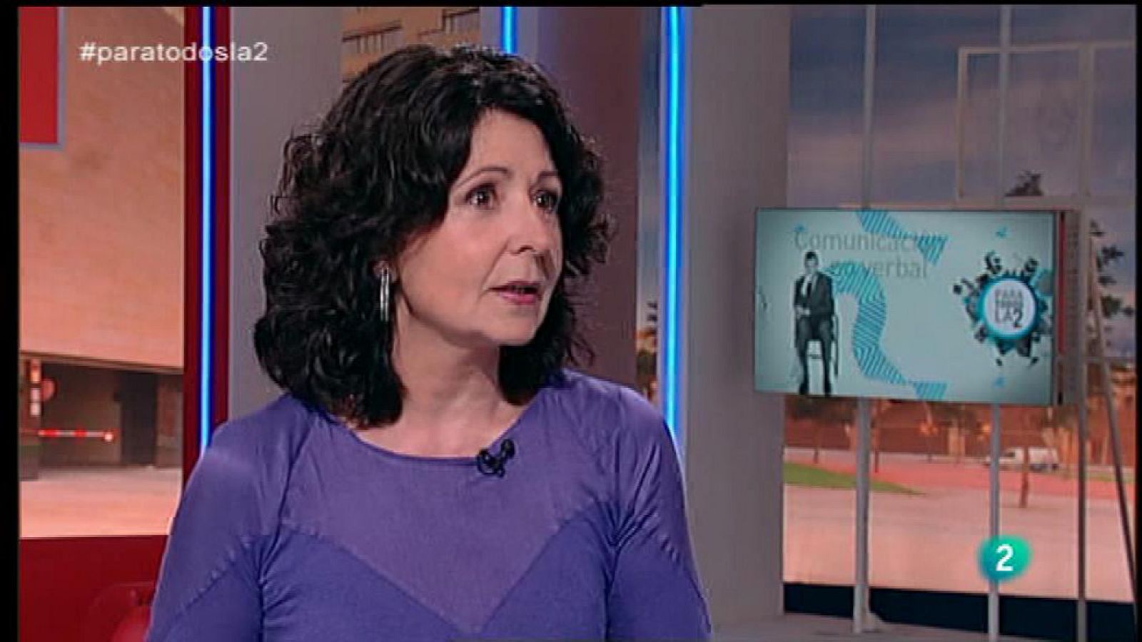Para Todos La 2 - Comunicación no verbal - En el primer día del nuevo empleo