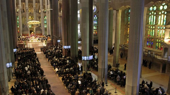 Especiales informativos - Funeral institucional por las víctimas del accidente aéreo en los Alpes - Señal institucional - Parte 1