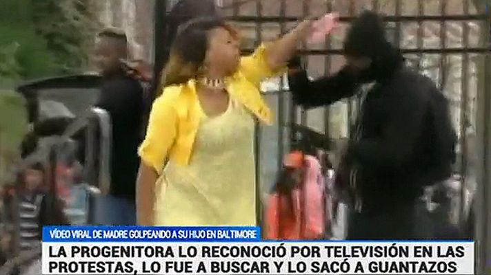 Telediario 1 - Una madre expulsa a su hijo de las protestas de Baltimore