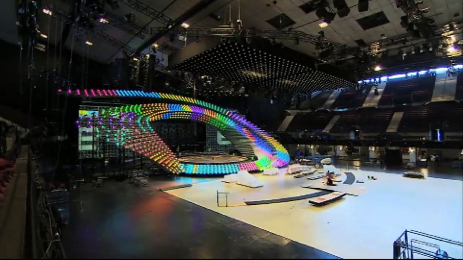 Eurovisión 2015 - Visitamos el Wiener con Edgar Bohëm, productor Ejecutivo de Eurovisión 2015 | Ver