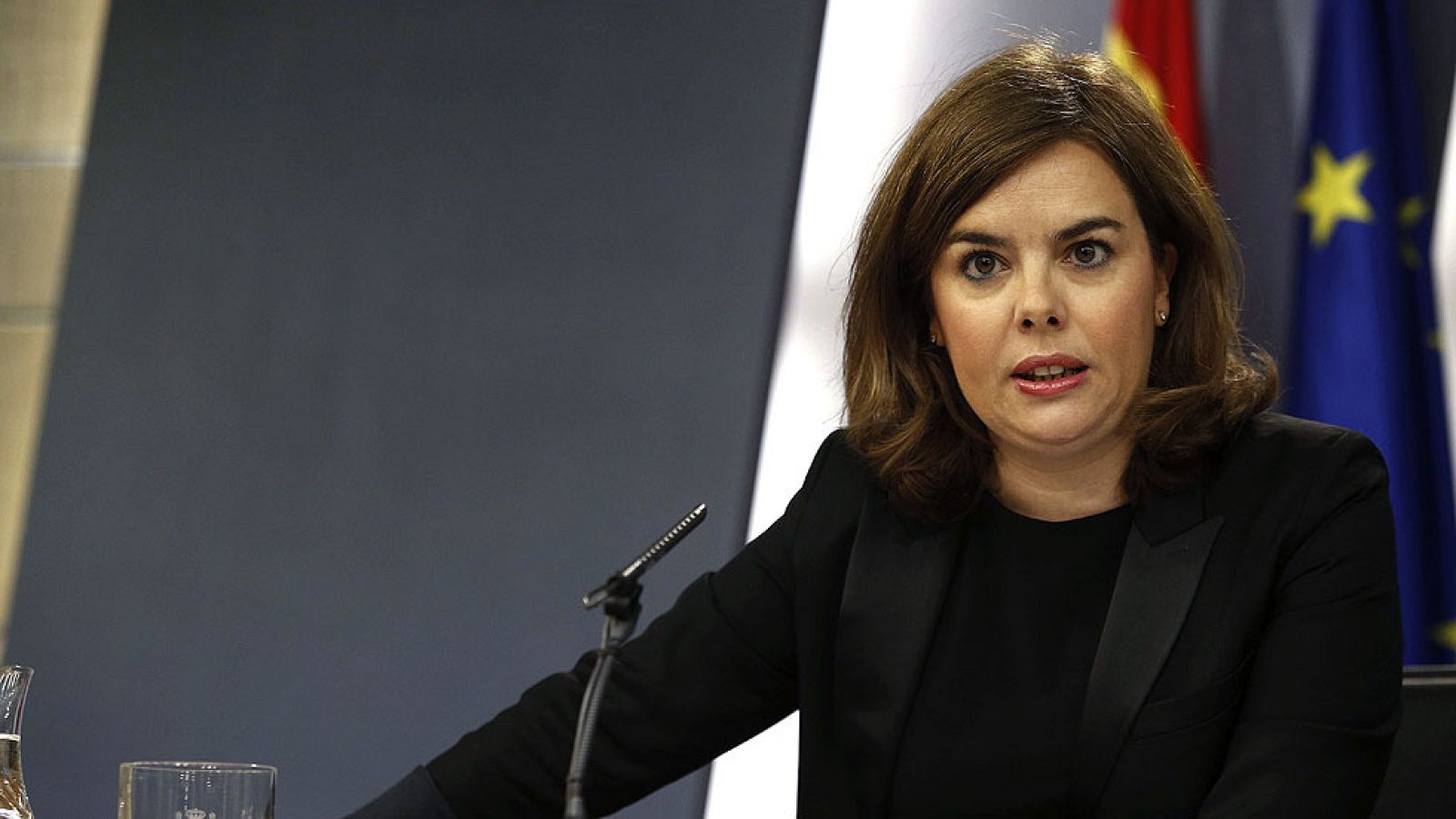 El Gobierno prevé que la tasa de paro sea del 22,1% este año y baje del 20% en 2016 - Informativo 24h | Ver