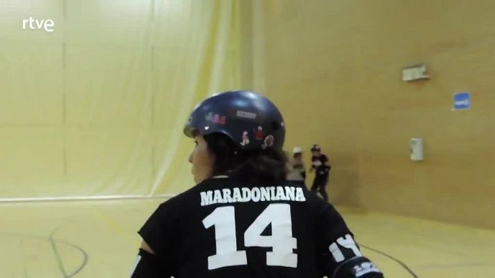 Procesadora - Roller Derby:  mujeres, fuerza y estrategia sobre patines