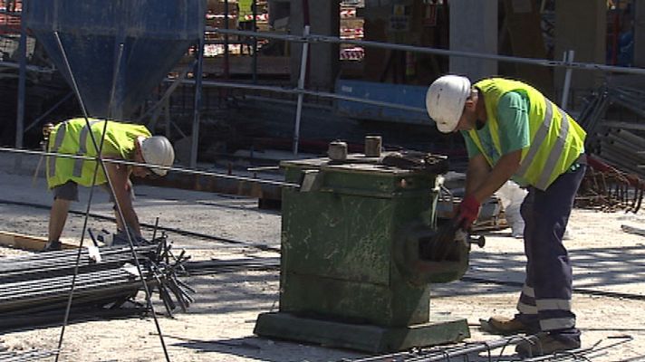 Telediario 1 - El euríbor cerró abril en el 0,18% y da un respiro a los seis millones de hogares hipotecados