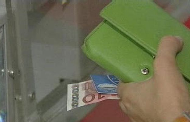  - Las familias empiezan a ahorrar más