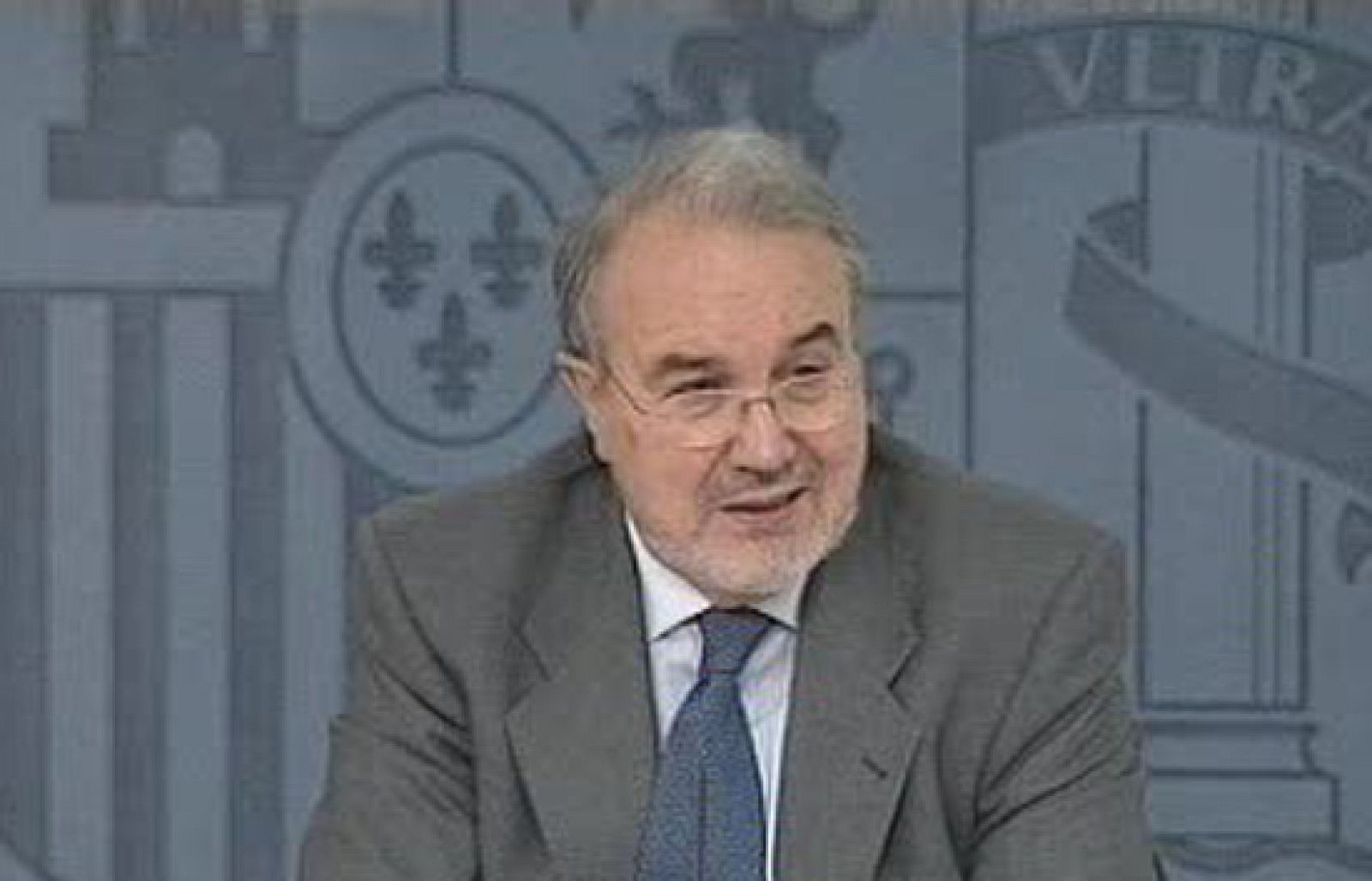 Aprobadas las dos medidas anunciadas por Zapatero | Ver