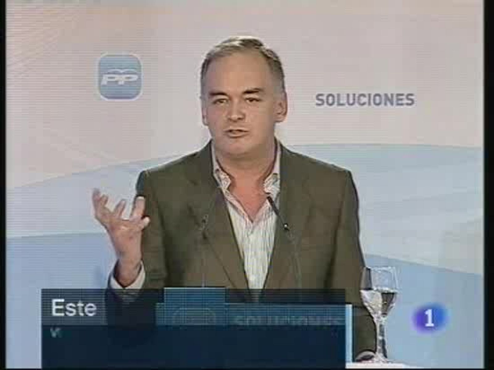 El PP cree que las medidas, de carácter financiero, no ayudan a combatir la crisis económica | Ver