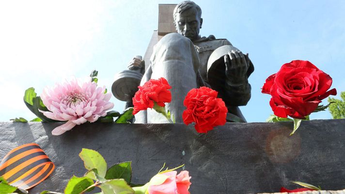 Telediario 1 - 70 aniversario del final de la Segunda Guerra Mundial