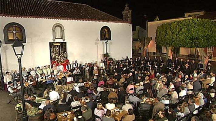 Tenderete - Tenderete - 10/05/15 con los grupos "Santa Rosalía" y "Grupo Tercera Edad Baray"