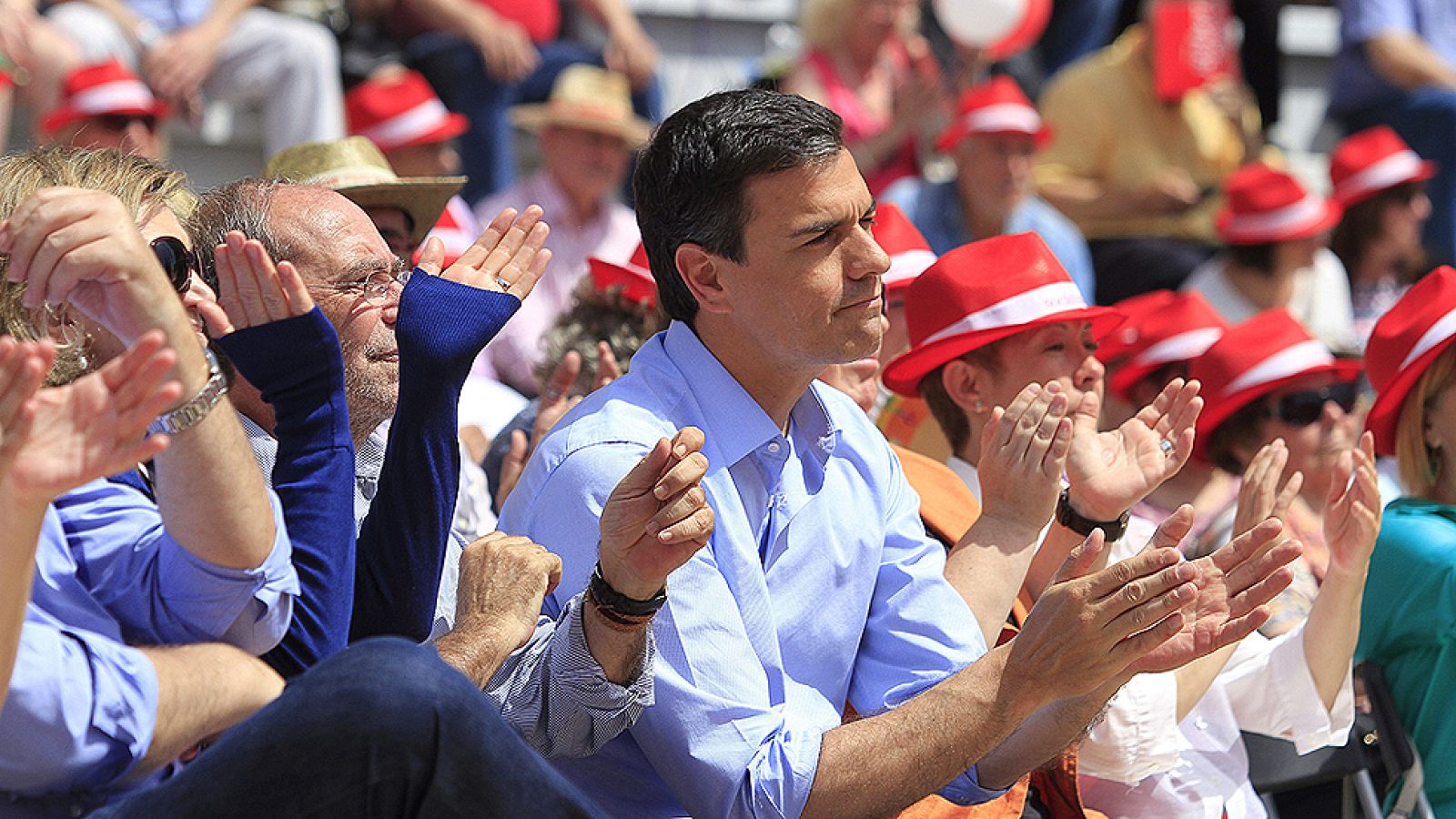 El PP defiende su gestión y el PSOE asegura que "el voto útil" es votarles a ellos en el primer domingo de campaña
