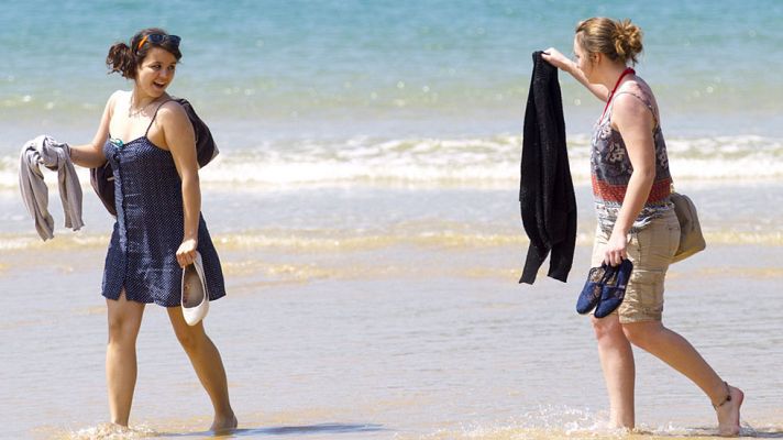 Telediario 1 - M��s de 30 grados en casi toda España