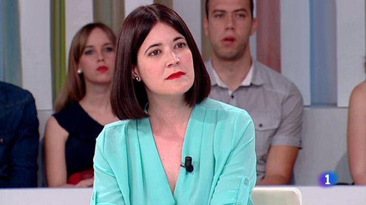 La mañana - Mireia cuelga el delantal