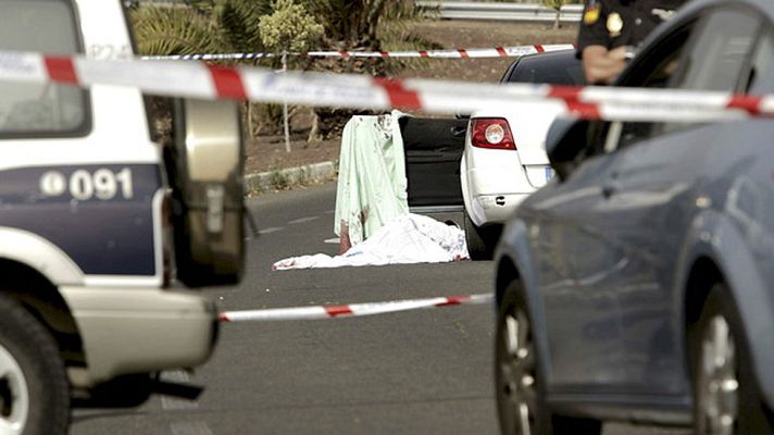 Telediario 1 - Detenido en las Palmas por los asesinatos de sus hermanos