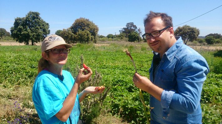Aquí la Tierra - Koldo se lleva a Clarita al huerto