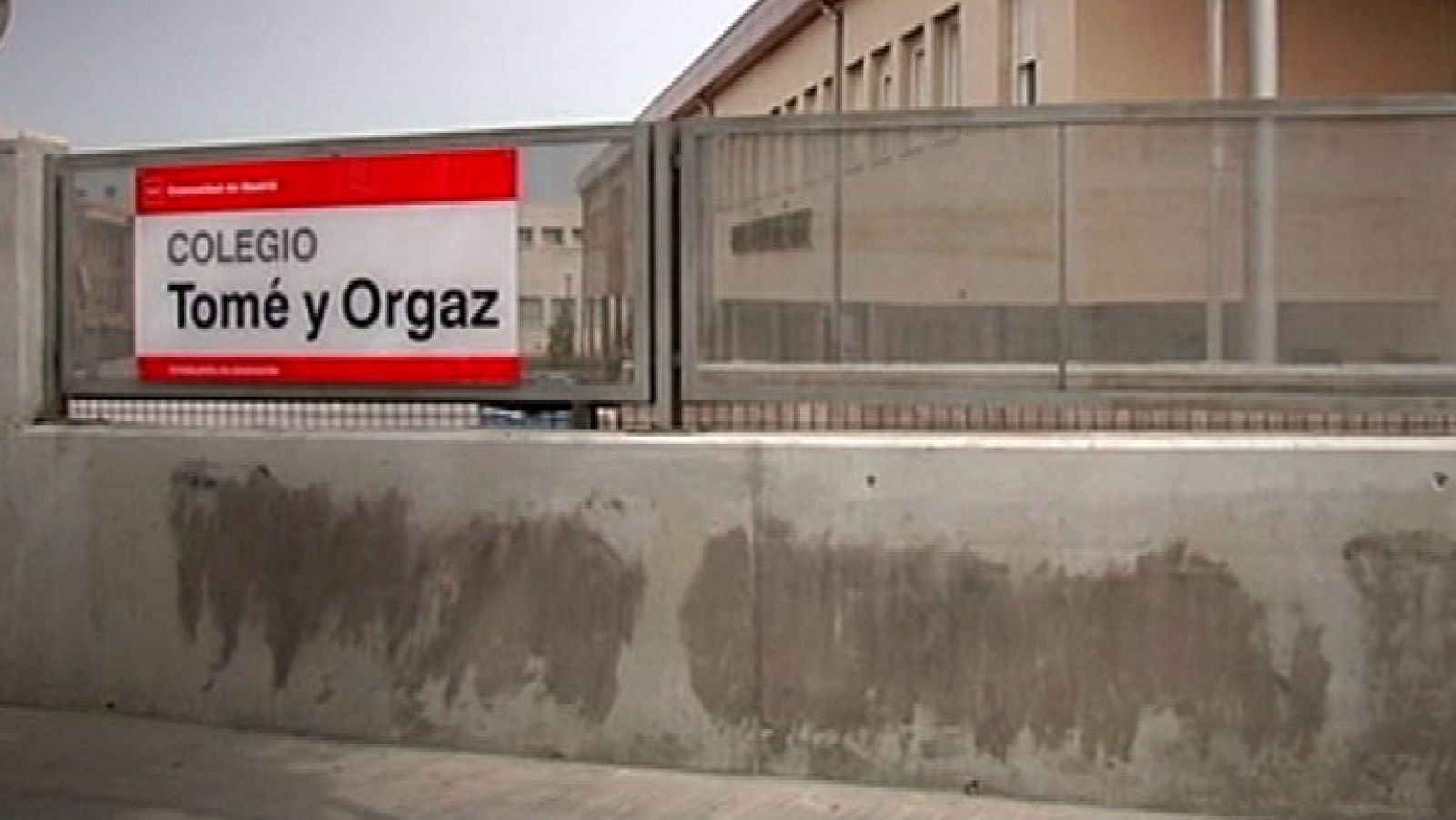 Detenidos dos profesores de Casarrubuelos por revelar las conversaciones de Whatsapp