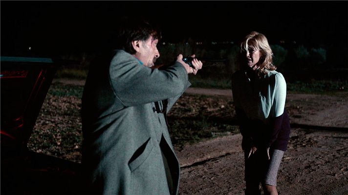 Cuéntame cómo pasó - Mauro se lleva a Mercedes a punta de pistola