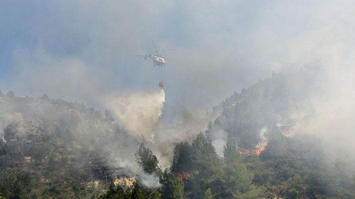 Telediario 1 - Incendio forestal en Vall d'Ebo, en Alicante