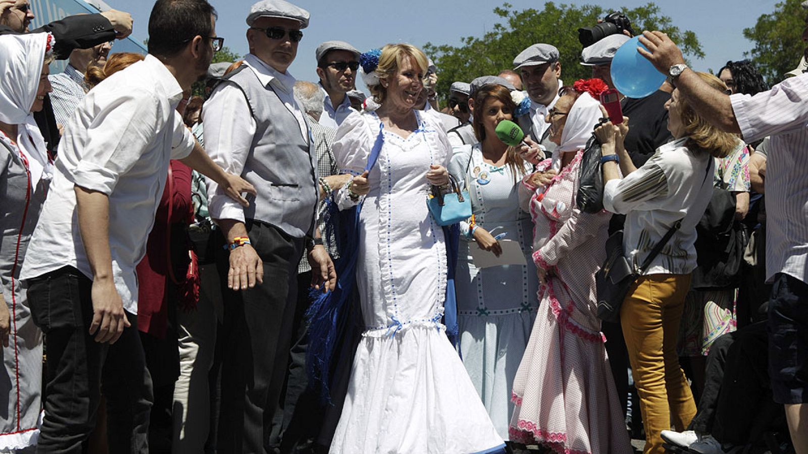 Campaña de candidatos en la pradera de San Isidro