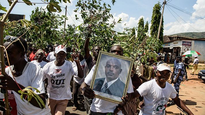 Telediario 1 - El presidente de Burundi vuelve al país y avisa de que "no habrá piedad" con los golpistas