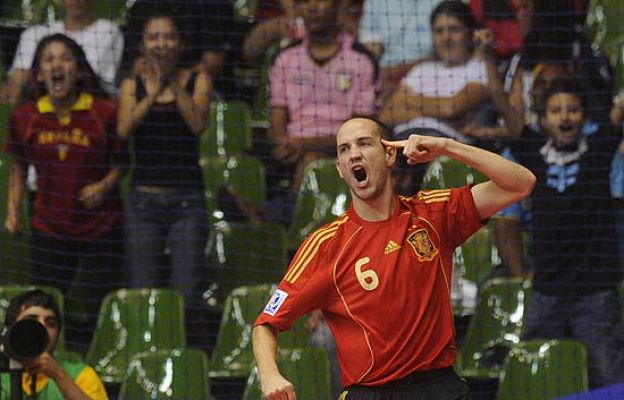  - España remonta ante Rusia