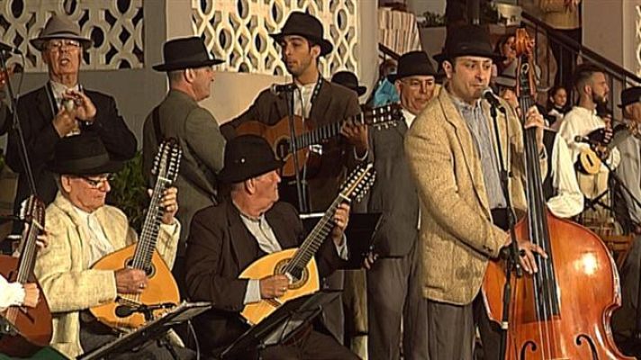 Tenderete - Tenderete - 17/05/15 con las agrupaciones "Jardín de Corvo", "Hautacuperche" y "Surco y Arado"