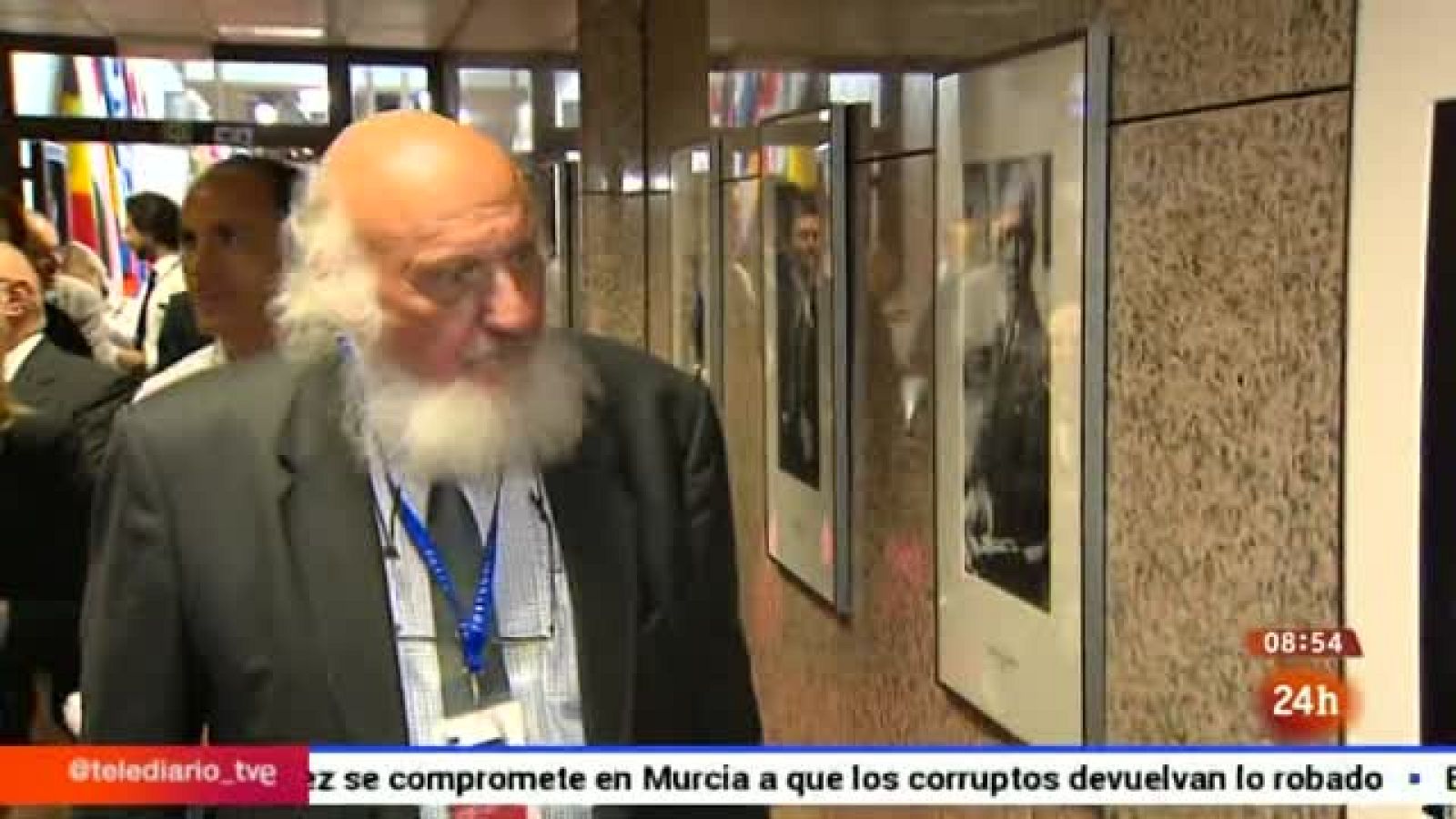 Reunen en Bruselas a familiares y colaboradores de los llamados padres de Europa (Schuman, Monet, Adenauer, Spaak o Gasperi)  con jóvenes actuales. El libro "Europa, un salto a lo desconocido" nos ayuda a recordar la época fundacional.