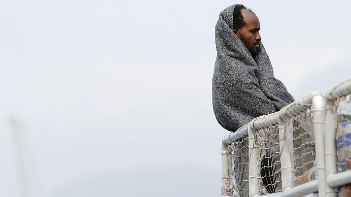 Telediario 1 - La UE estudia los detalles de la misión contra el tráfico de personas en el Mediterráneo