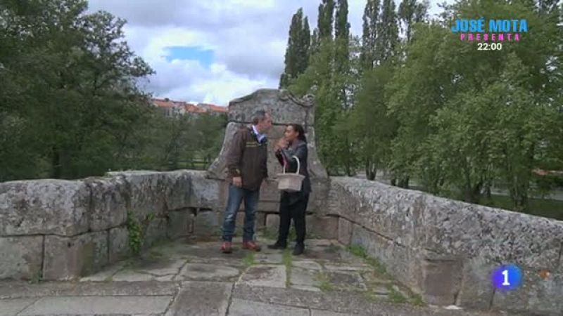 Aquí la Tierra-Lucía y la cesta de la abuelita