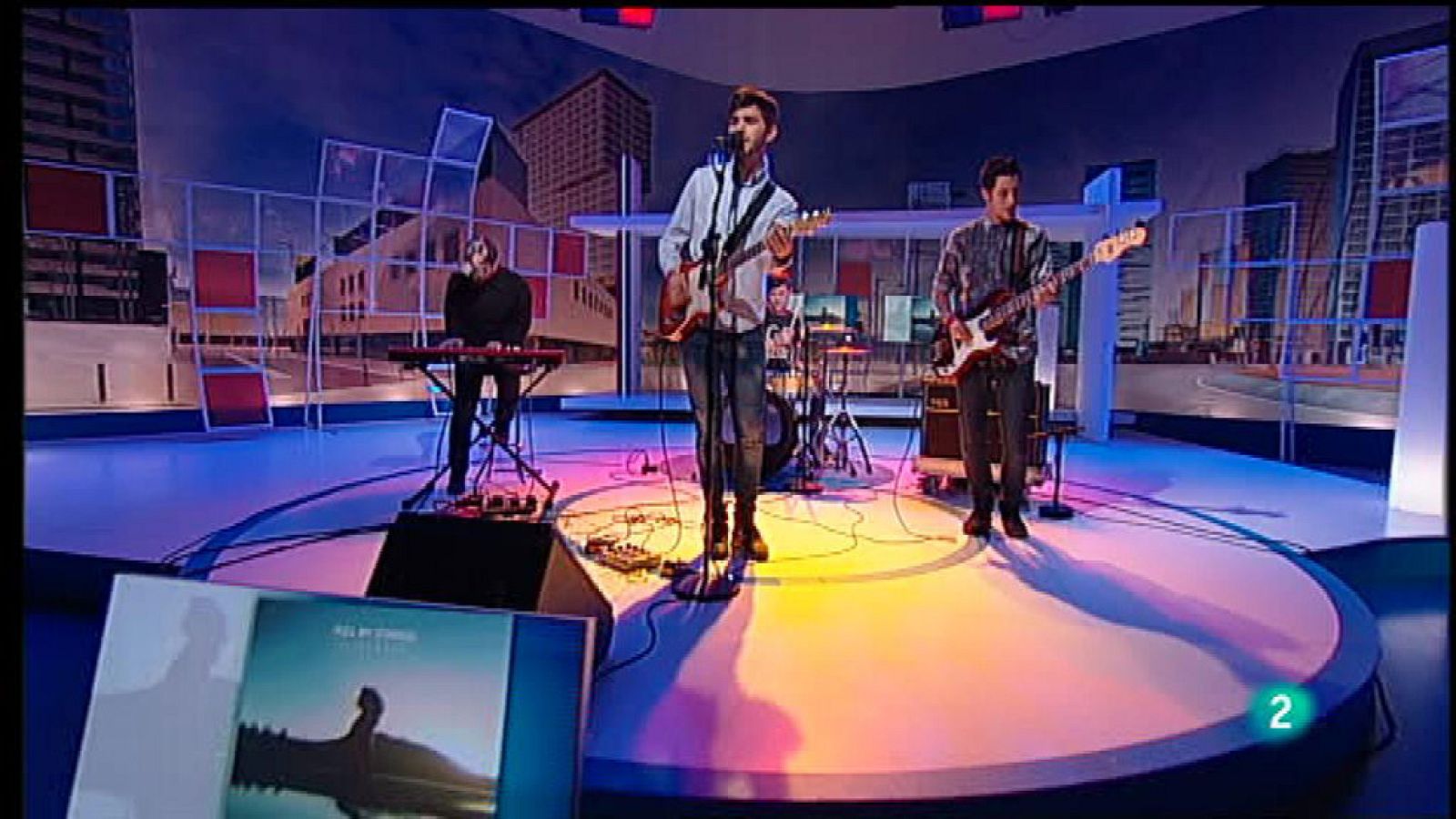 Para Todos La 2 - Actuación -  Pull My Strings, "Walls"